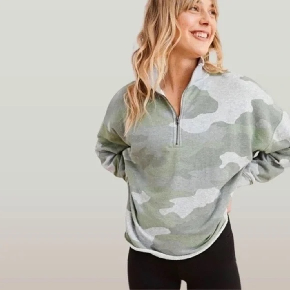 Aerie Collared Camo Quarter-Zip Sweatshirt - S